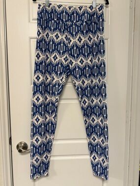 Women’s LuLaRoe Blue and White Patterned Stretch Leggings